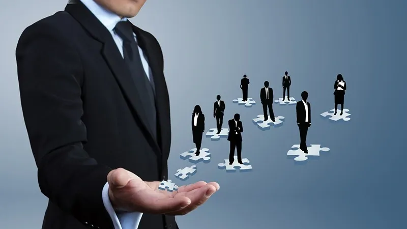 Định nghĩa: Từ quản lý truyền thống đến người dẫn dắt kỷ nguyên số